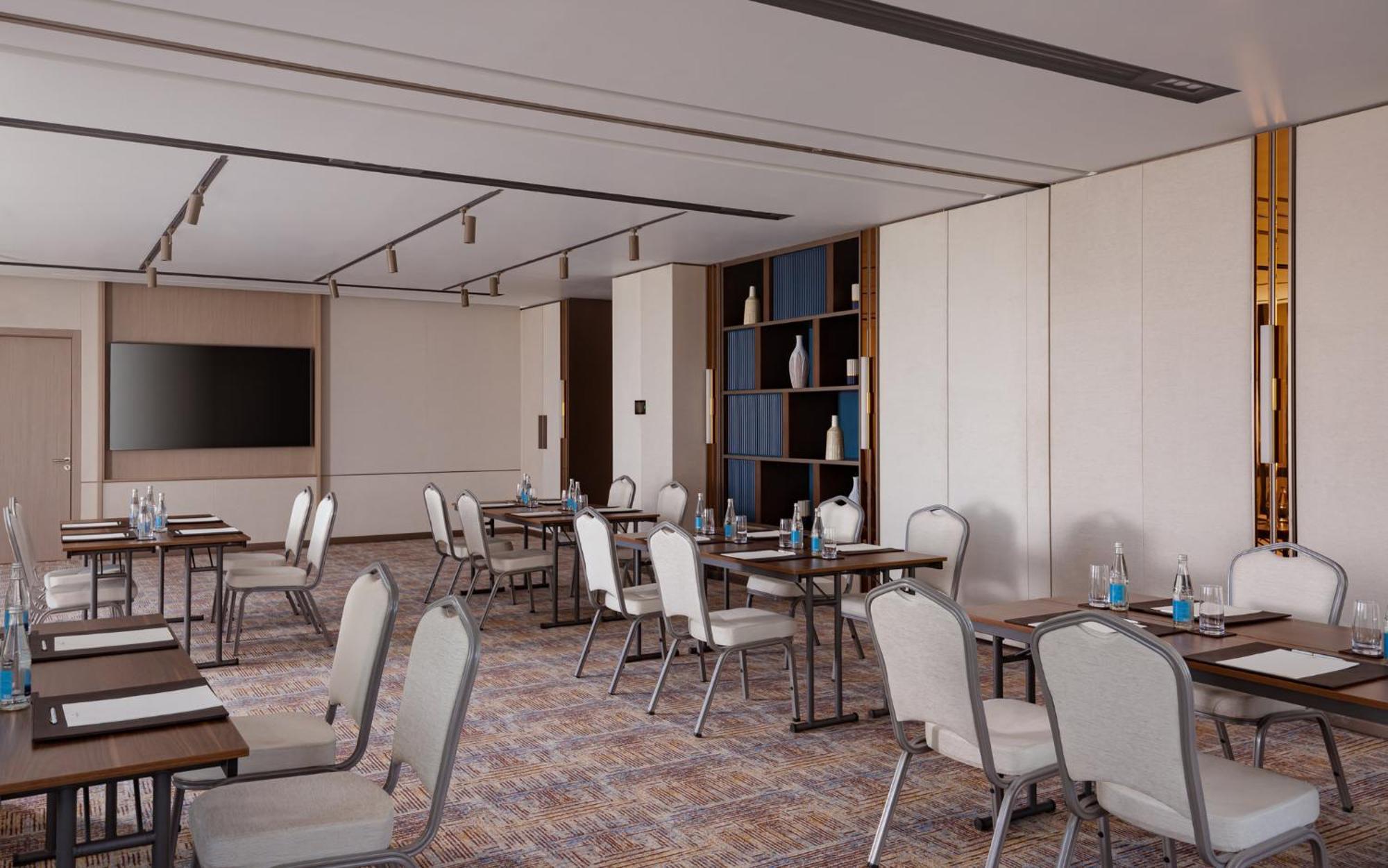 Hotel Intercontinental Tashkent By Ihg Zewnętrze zdjęcie